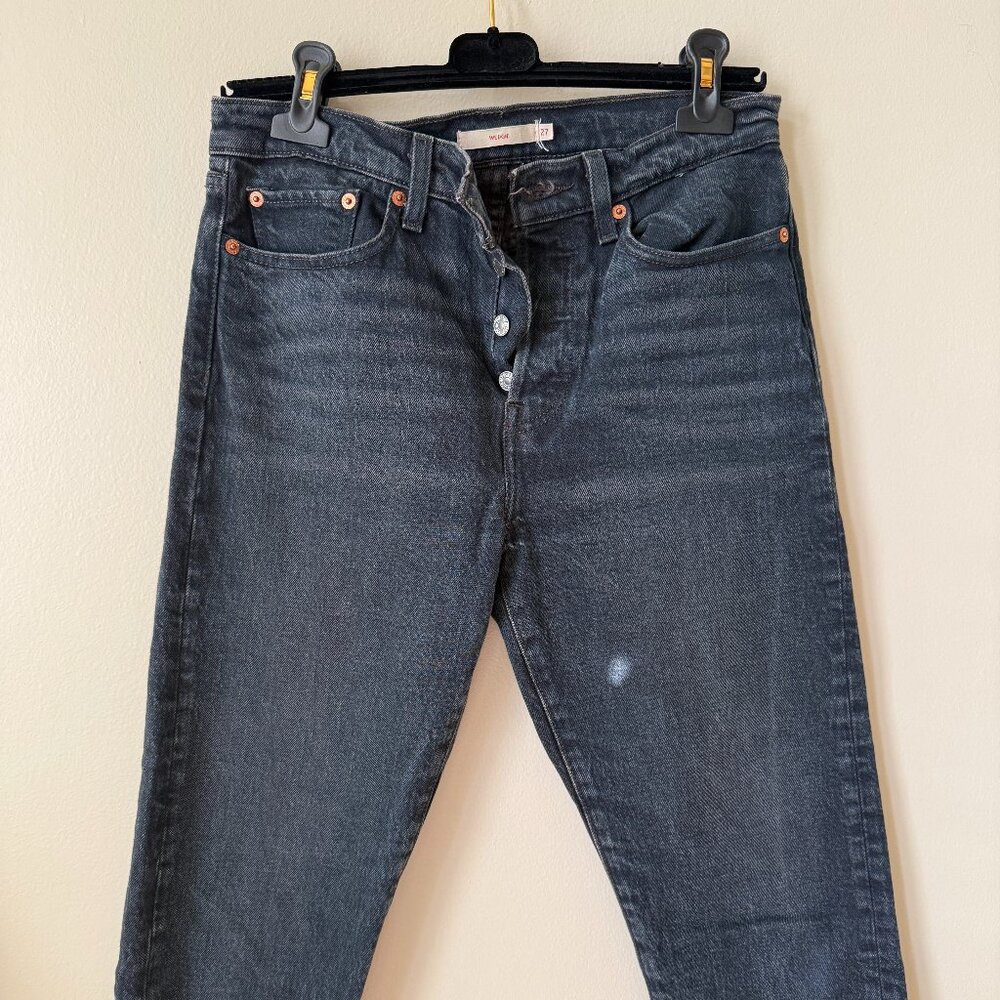 Levi  Black Wedgie Straight Ankle Women's Jeans